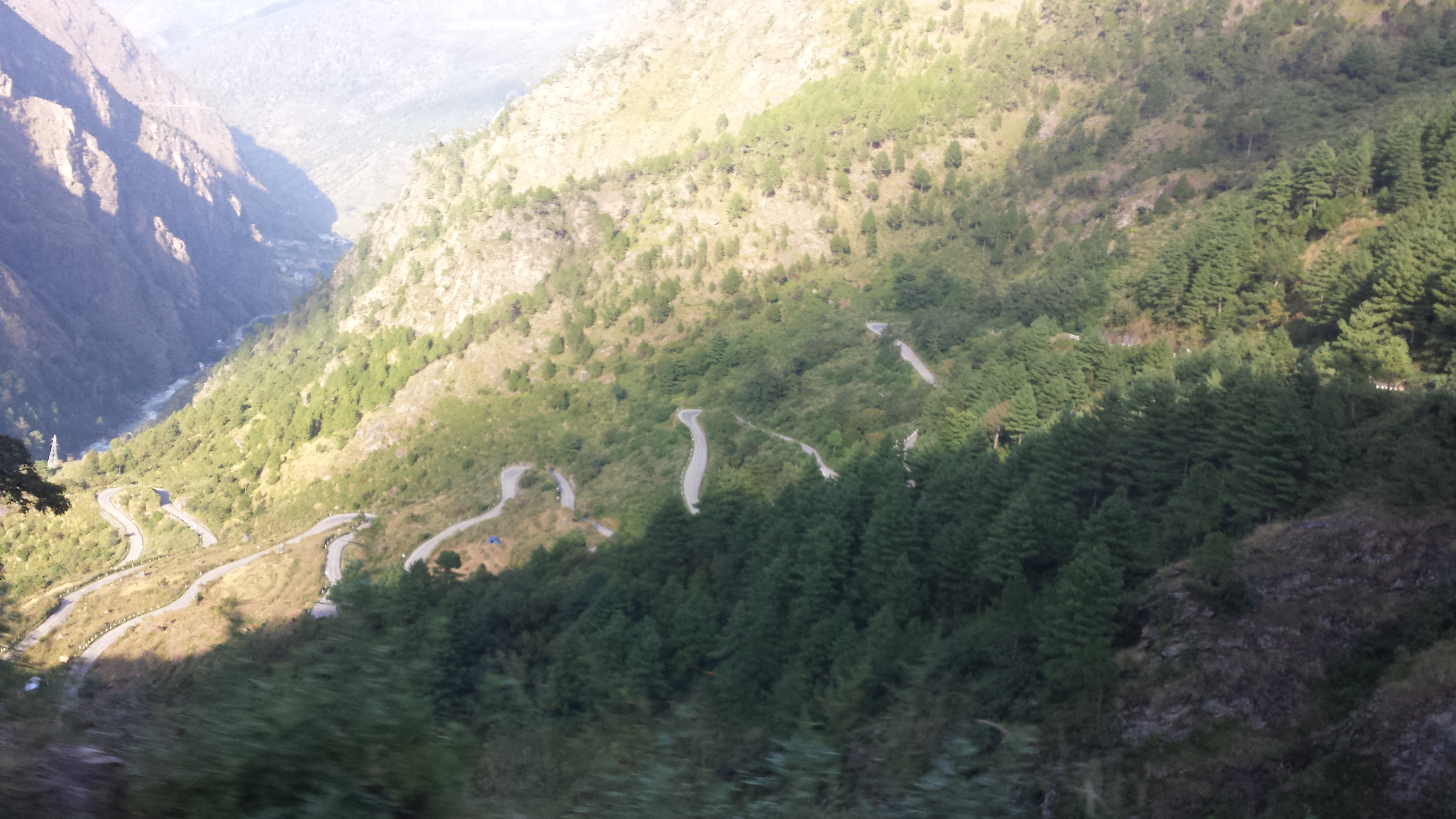 Road in Langtang national Park